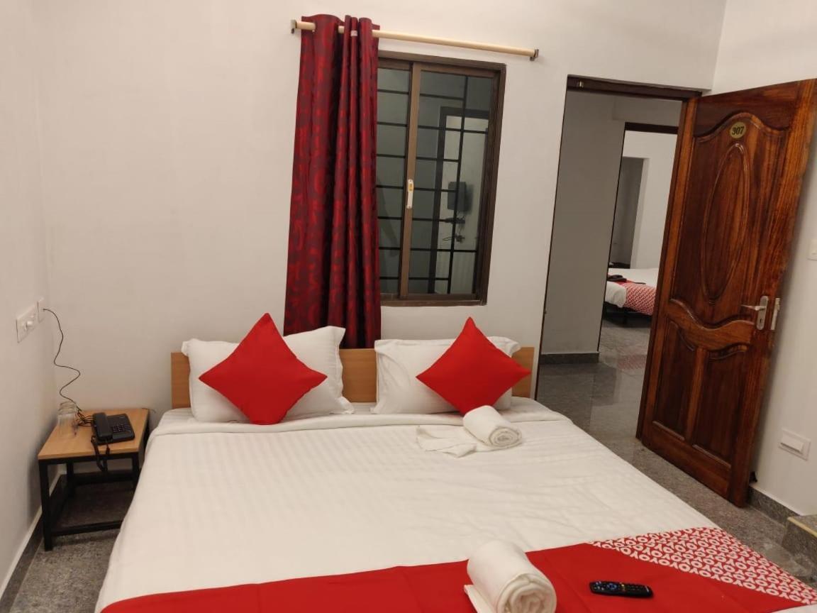 Seascape Residency White Town Hotel ปอนดิเชอรี ภายนอก รูปภาพ